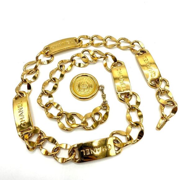 Chanel CC Medallion Multi Logo Plate Chain Belt - Picture 1 of 4
